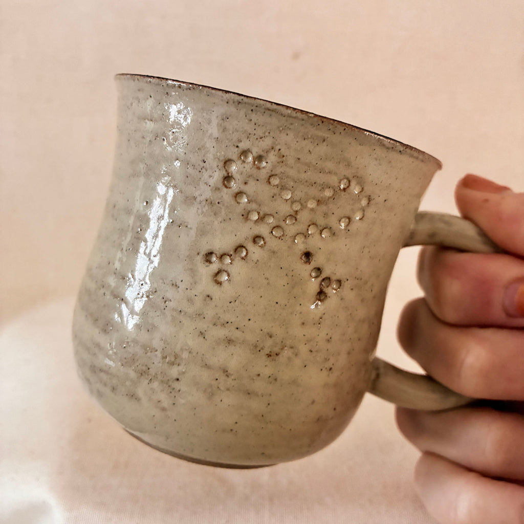 Cauldron Mug: Stitch Bows