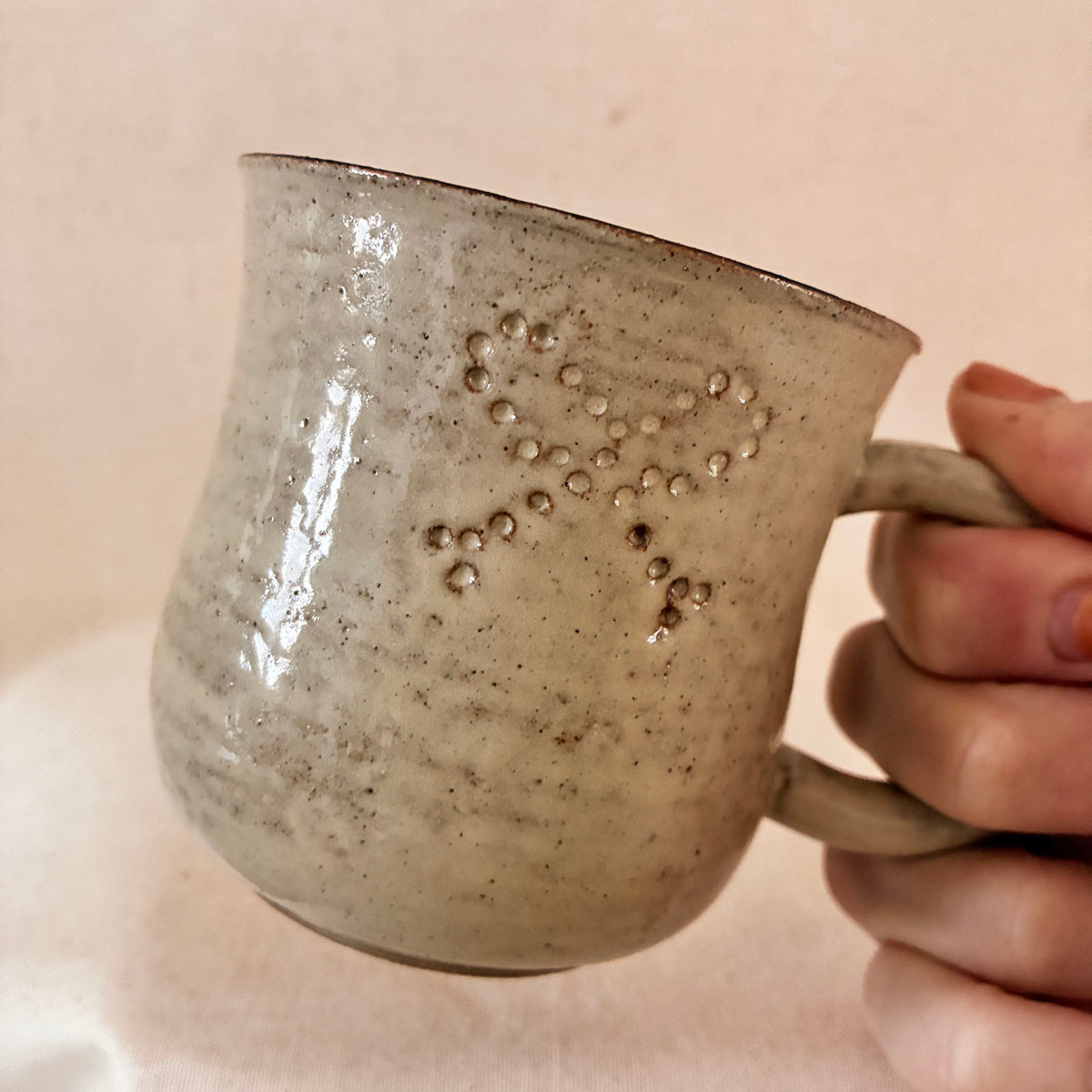 Cauldron Mug: Stitch Bows